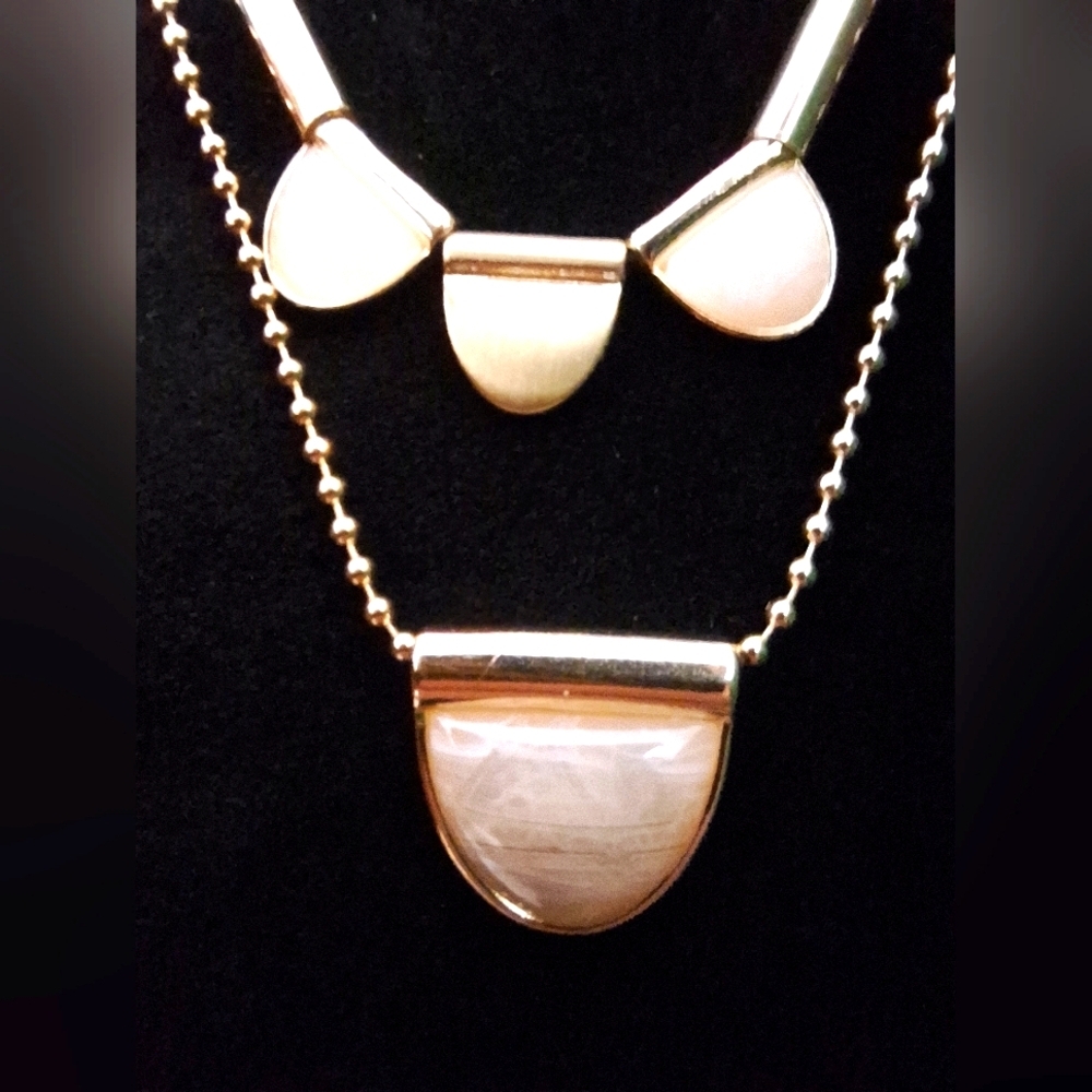 MACY'S STATEMENT NECKLACE PINK AND GOLD